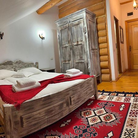 Domeniul Haiducilor Bucovina Suceava Buitenkant foto