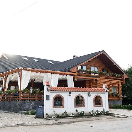 Domeniul Haiducilor Bucovina Villa Suceava Buitenkant foto