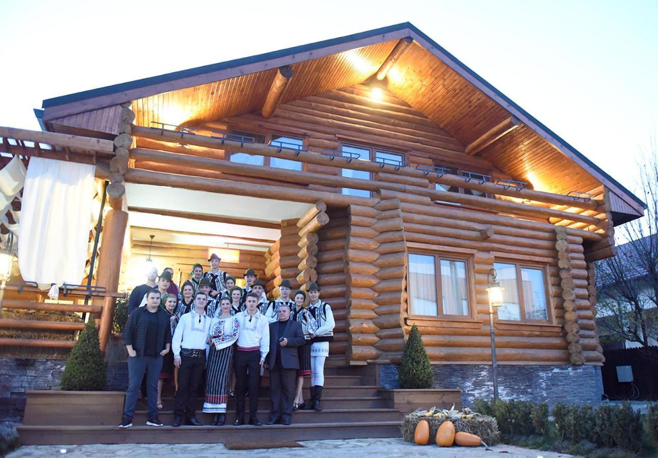 Domeniul Haiducilor Bucovina Villa Suceava Buitenkant foto