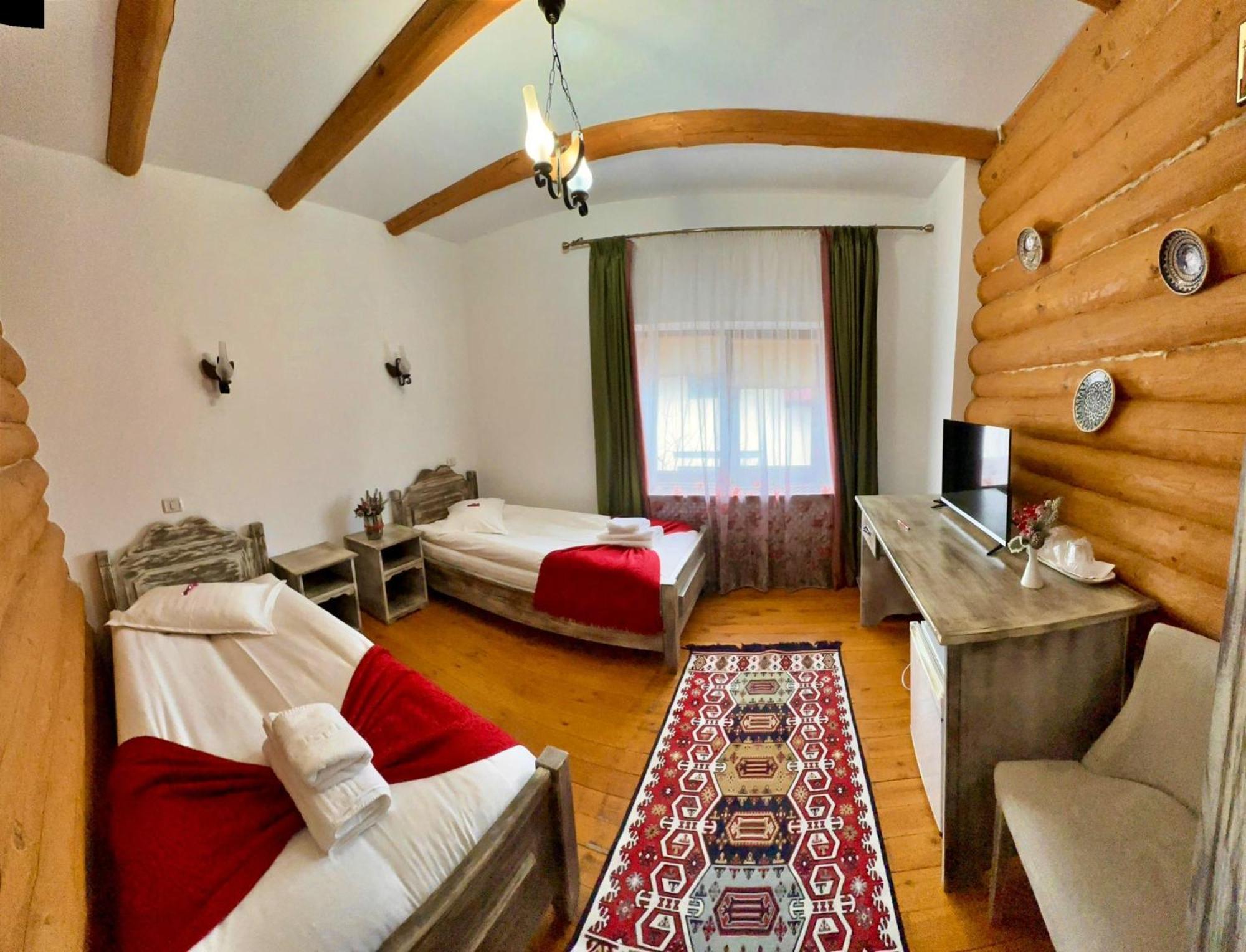 Domeniul Haiducilor Bucovina Suceava Buitenkant foto