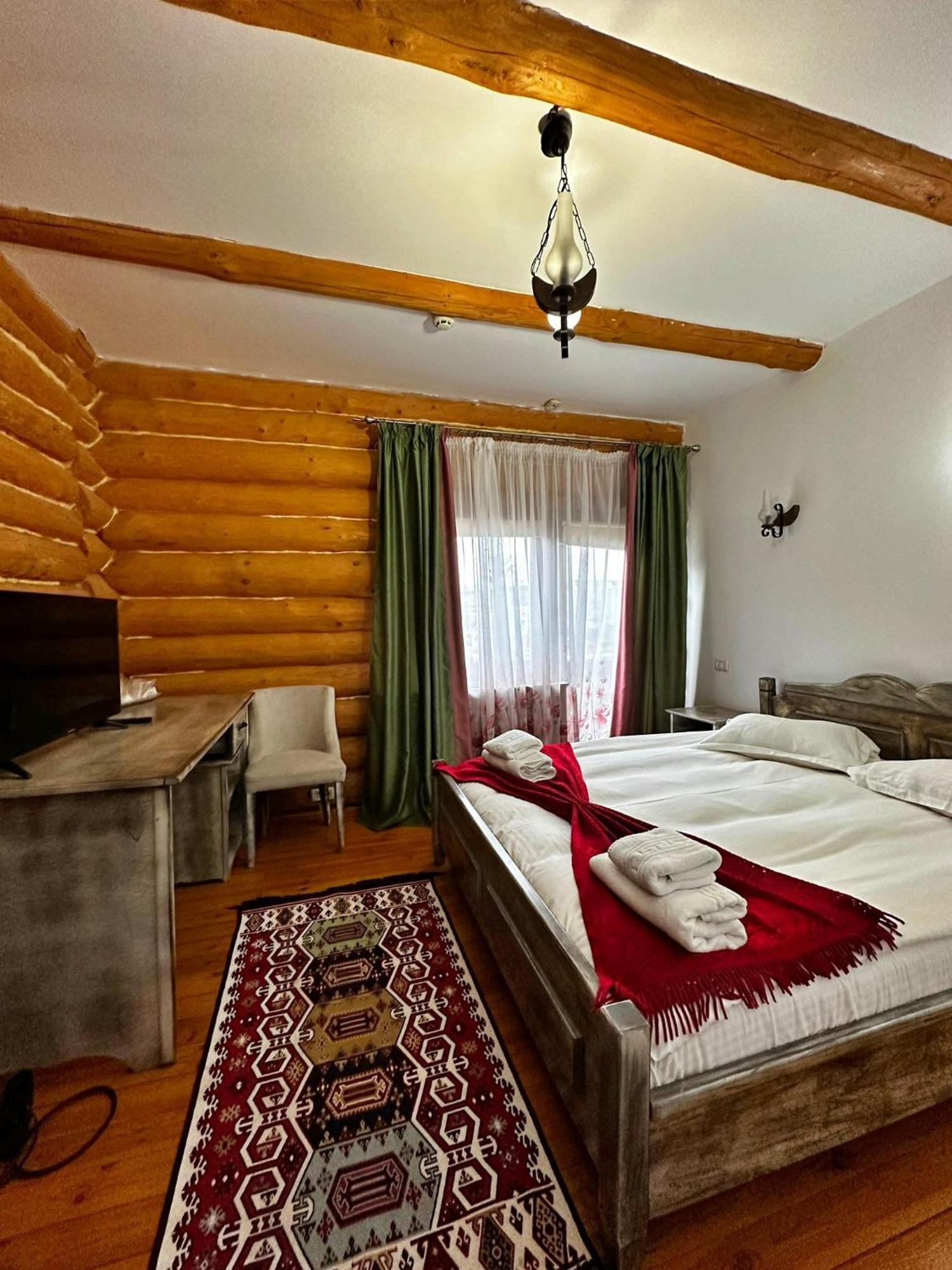 Domeniul Haiducilor Bucovina Suceava Buitenkant foto
