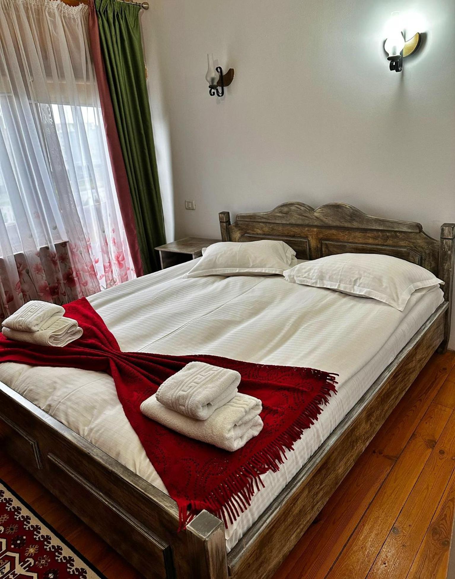 Domeniul Haiducilor Bucovina Suceava Buitenkant foto