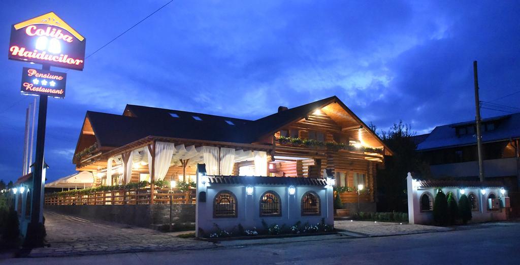 Domeniul Haiducilor Bucovina Suceava Buitenkant foto